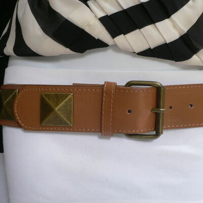 Women hip waist faux leather brown fashion belt big sqaure gold studs s m