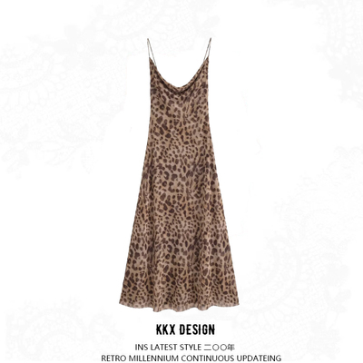 Elegant leopard print suspender dress - Thumbnail 5