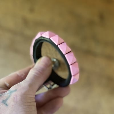 Pink pyramid stud wristband - Thumbnail 4