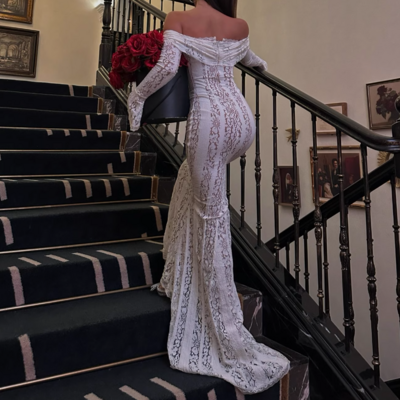 Long-sleeved lace one-shoulder fishtail floor-length dress white dress