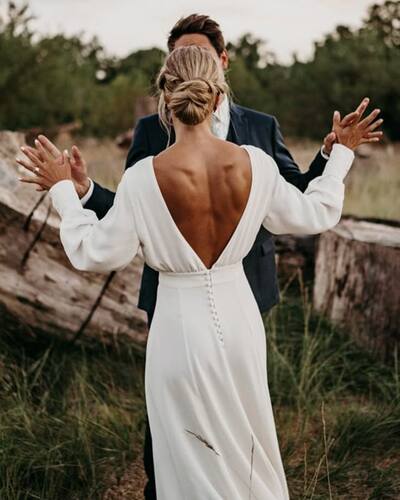 Sexy Deep V-neck Long Sleeves Chiffon Wedding Dress Bridal Dress Wedding Gown