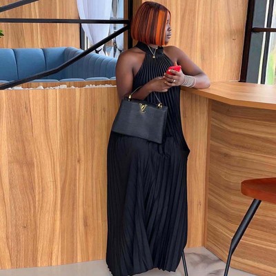 Summer black halter neck sexy pleated dress