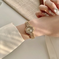 Luxurious Zircon Retro Style Golden Digital Dial Fashion Watch - Thumbnail 6