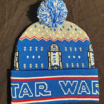 R2d2 winter pom beanie