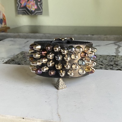 Chaotic rainbow short british stud cuff