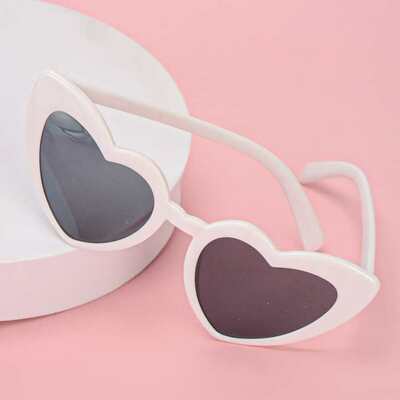 Retro heart shaped sunglasses - Thumbnail 1