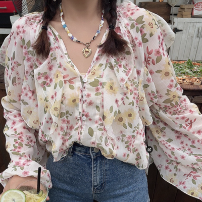 Layered decorative print shirt