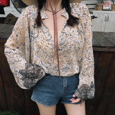 Metallic thread print shirt