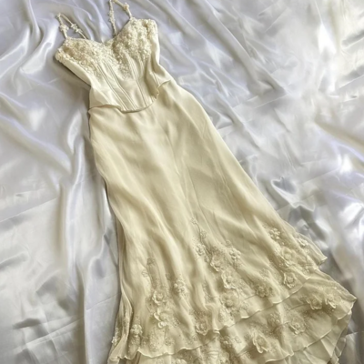 Elegant ivory luxury gorgeous exquisite flowers chiffon evening dress - Thumbnail 1