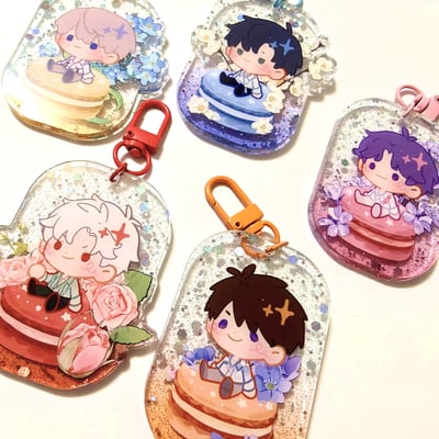 Love and deepspace macaroon charms