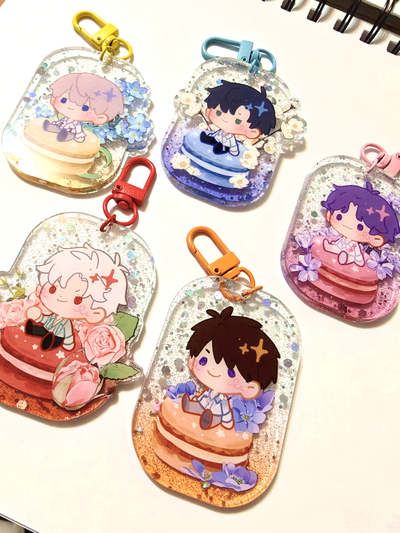 Love and deepspace macaroon charms