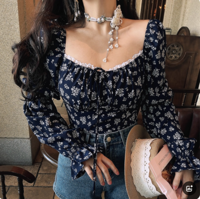 Square neck lace trim drawstring puff sleeves waist-baring floral holiday blouse