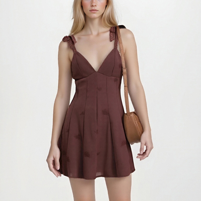 Fashionable embroidered v-neck suspender short dress