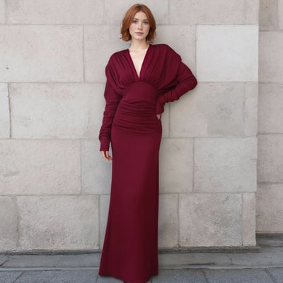 Fashionable and sexy tight pleated v-neck high waist long-sleeved dress