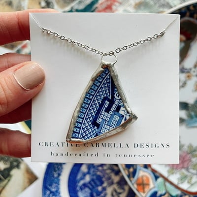 “beauty in the broken” necklace no.04