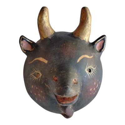 Coconut mask. collectibles. home decoration. wall decoration. interior decoration. mexican mask. mexican craft. mexican folk art.