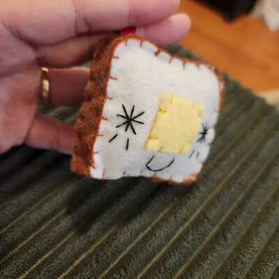 Felt toast with butter keychain
